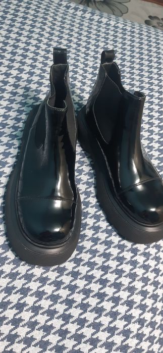 Ботинки кожа лак 41 размер