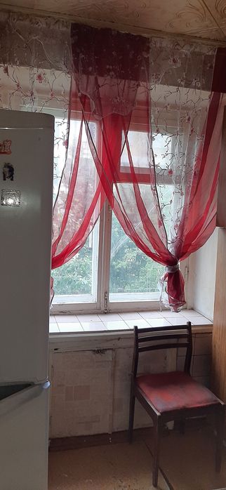 Сдам 2-комнатную квартиру, 3 этаж. Район кольца. Частично мебелирована