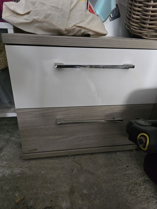 Comoda si doua noptiere