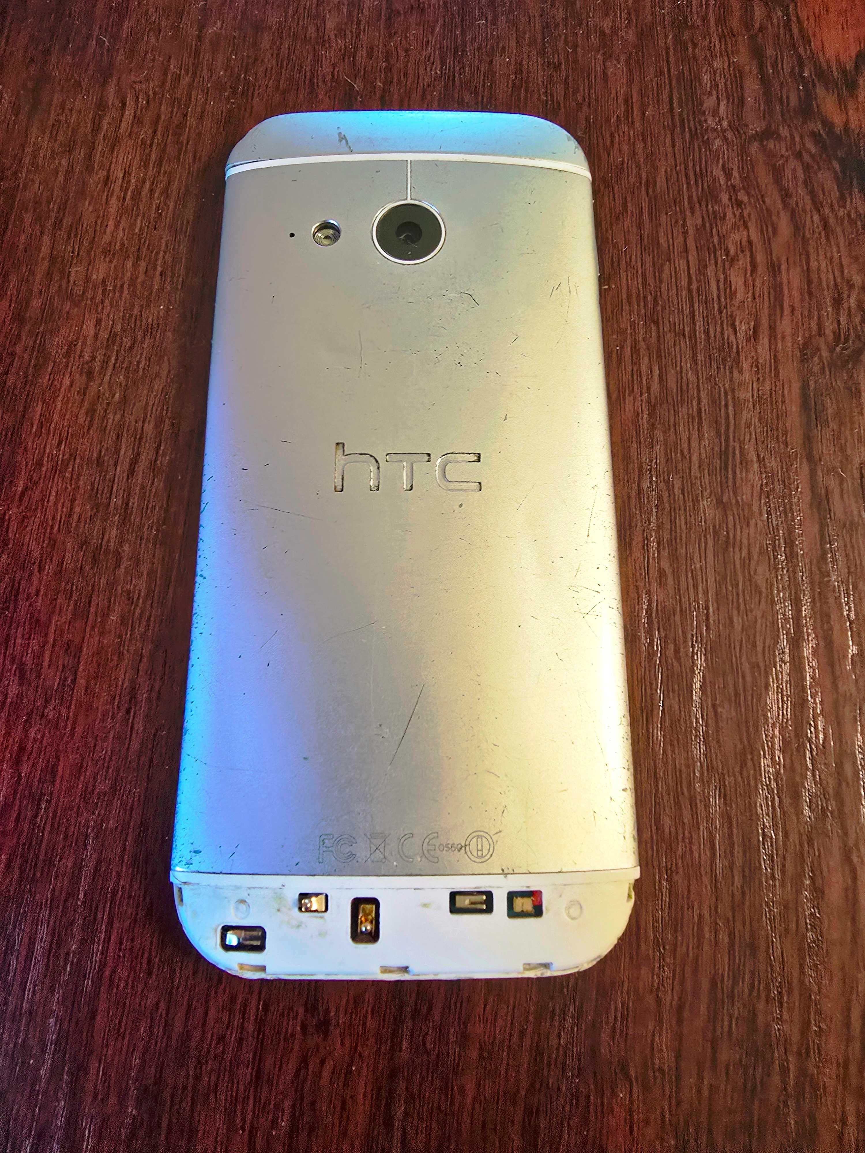 Продавам Alcatel,HTC, зарядни и хендс фри за Самсунг и кейсове