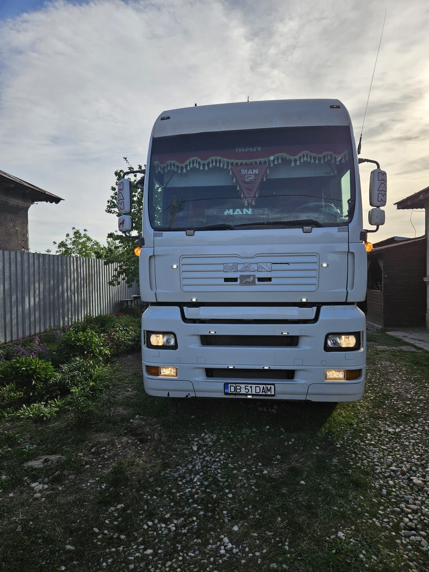 Vând man tga 410/ 2003 manual cu ambreaj pe maneta
