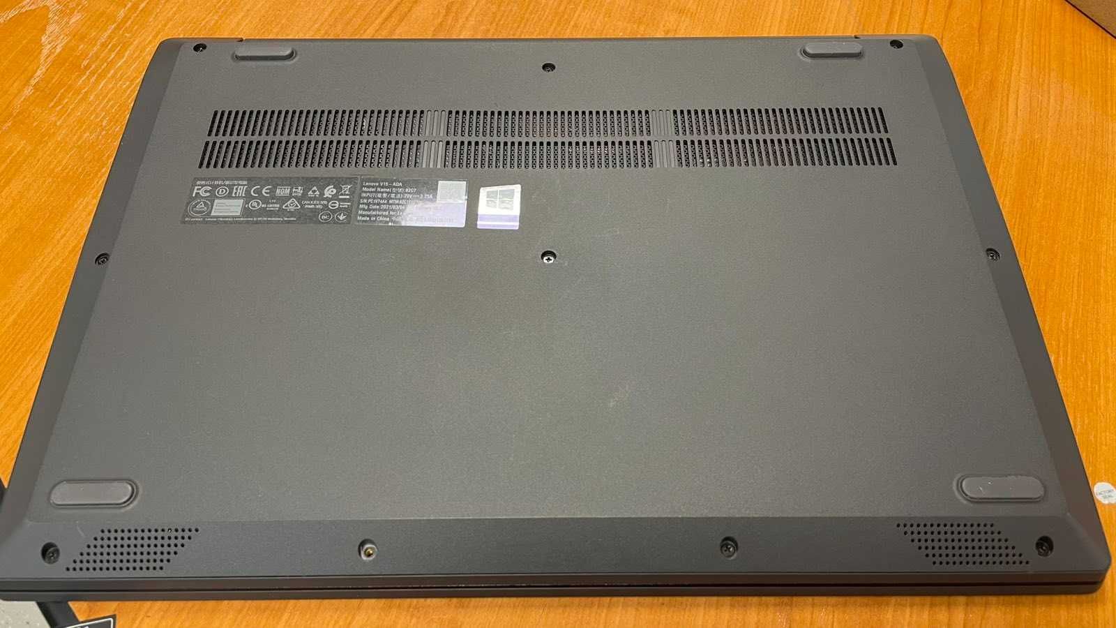 Лаптоп - Lenovo V15-ADA