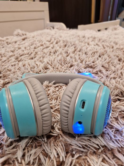 Căști Bluetooth cu urechi pisică LED – Stare foarte bună