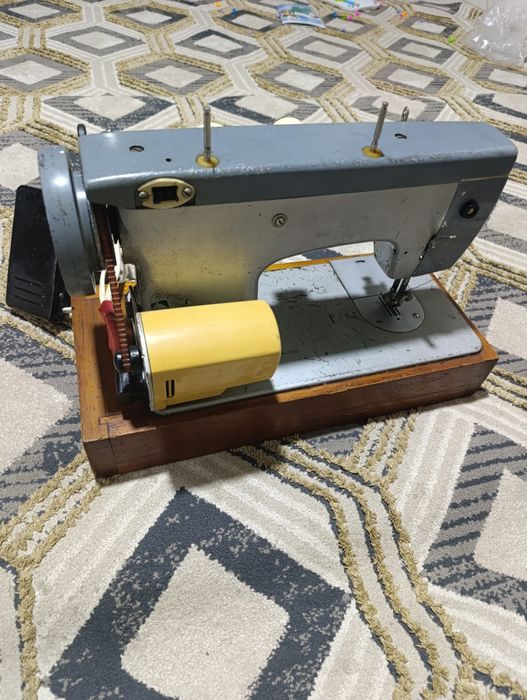 Чайка швейная машина продается