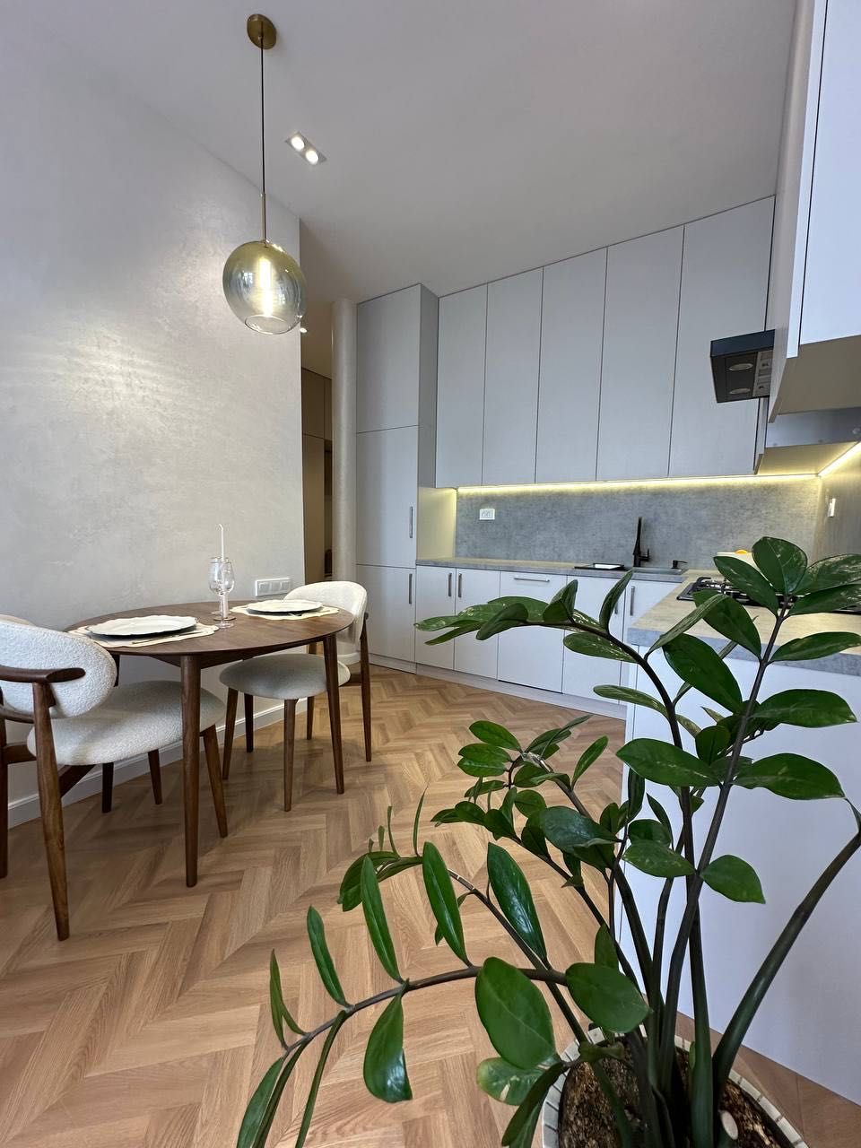Baku Residence Продается 1 комнатная квартира ремонт ул.Баку Узбум