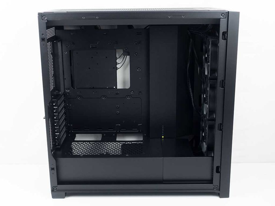 Corsair iCUE 5000D RGB Airflow Mid Tower