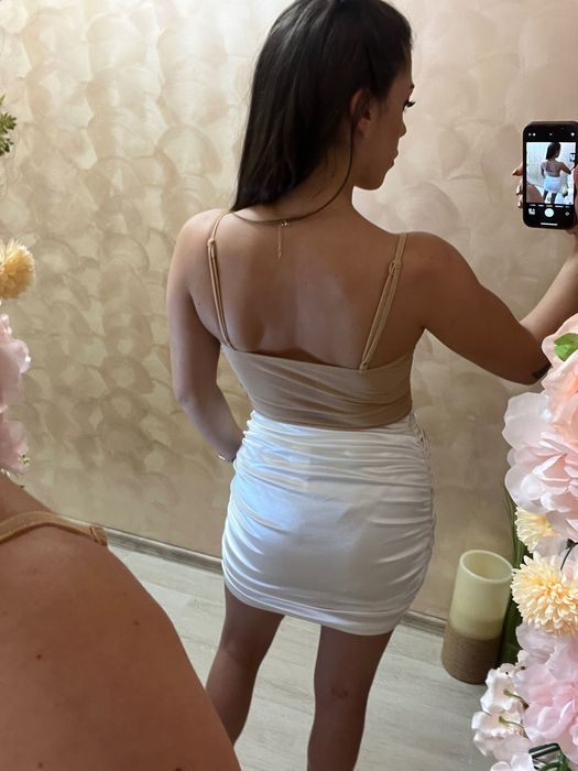 Дамско боди с камъни и перли Сатенена бяла пола с висока талия