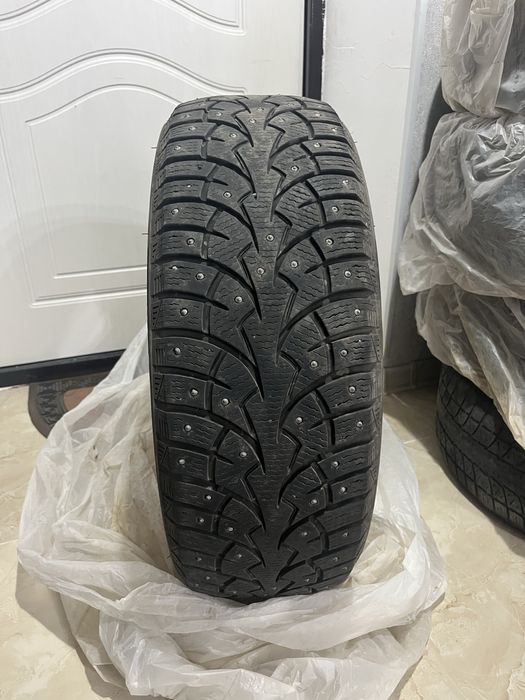 Шины шипами  , ездил 1 сезон,хорошем состояние, полный комплект