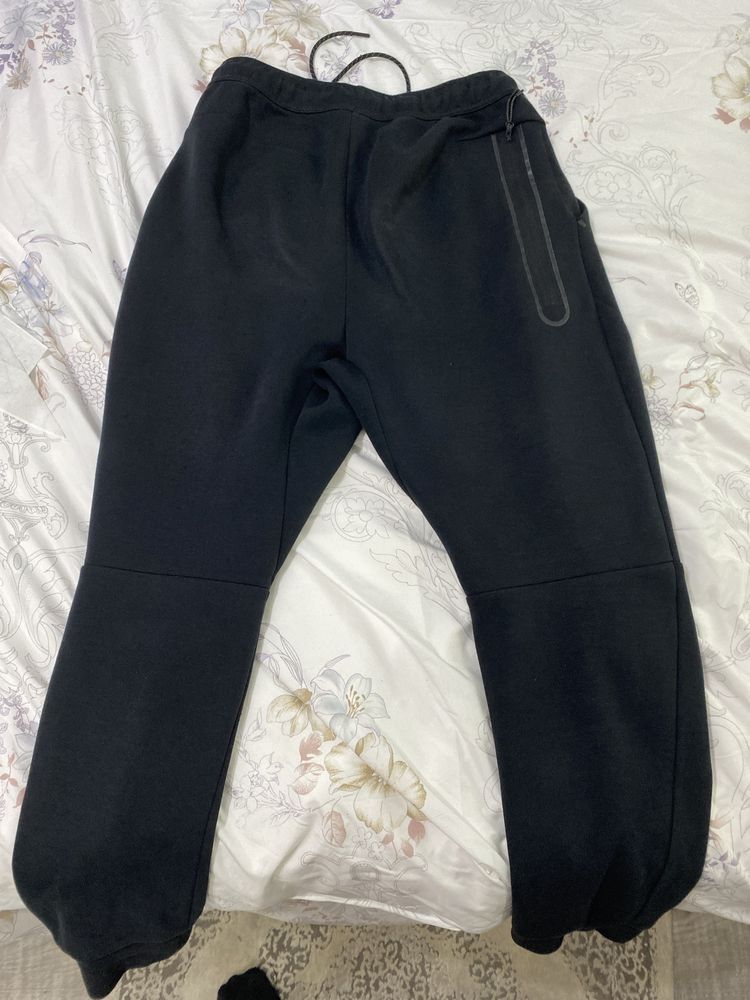 tech fleece black