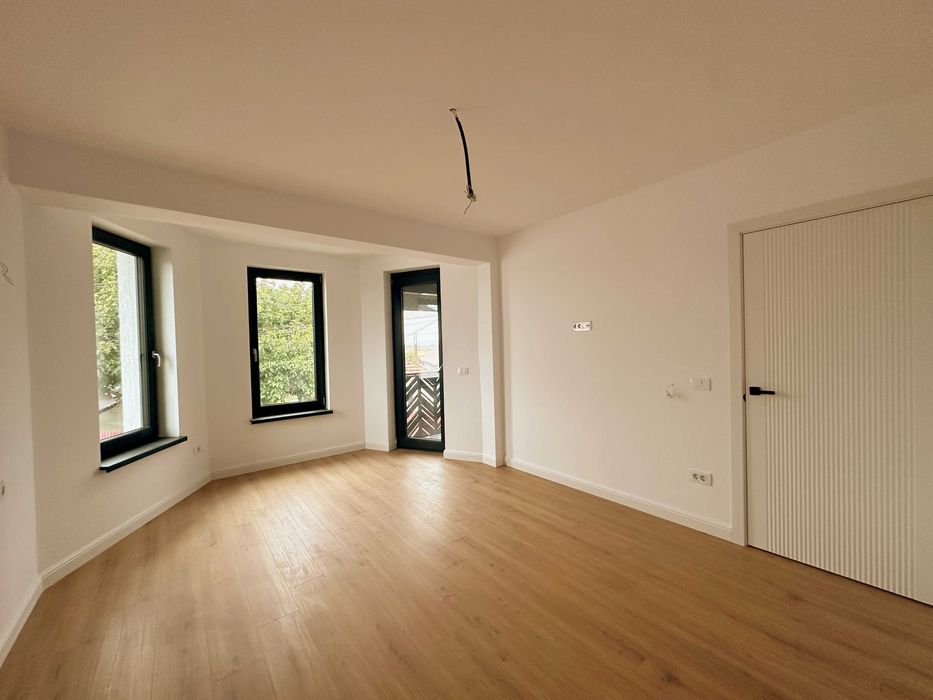 Casa noua caramida Maracineni - Asfalt Canalizare Apa Trifazic Gaze