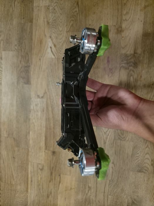 Злобен и Настроен FPV Дрон