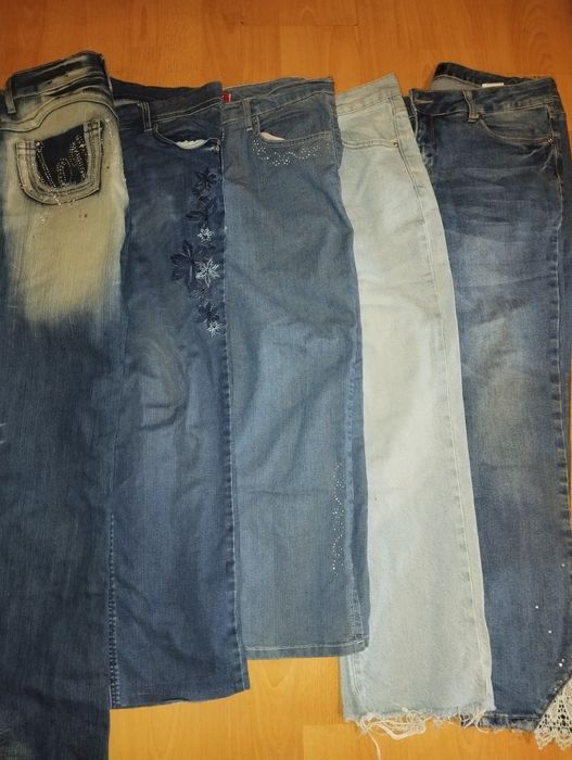 Blugi de damă  stare impecabila 2+1 cadou