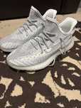 Vand Yezzy 350.