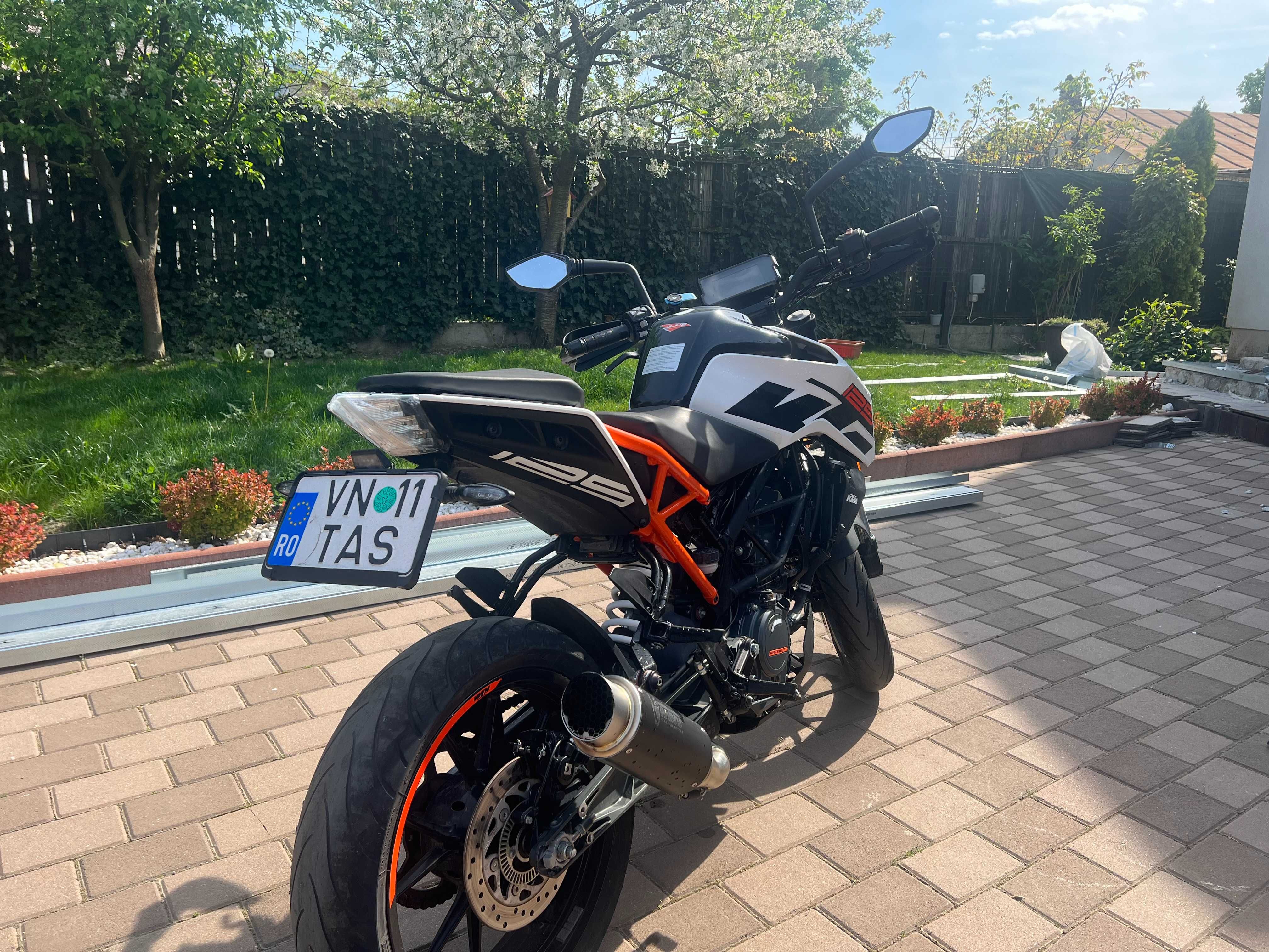 KTM Duke 125 (A1) , toba MIVV + jacheta/arumra ALPINESTARS