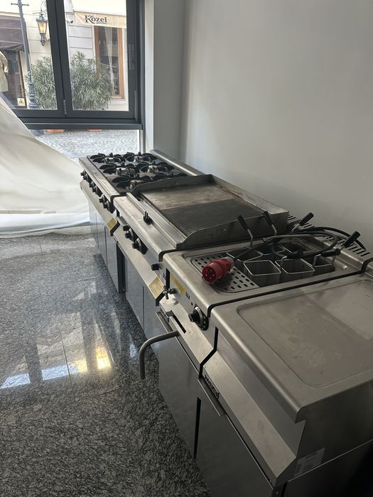 Aragaz,plita,bolitor paste,malaxor,formator aluat