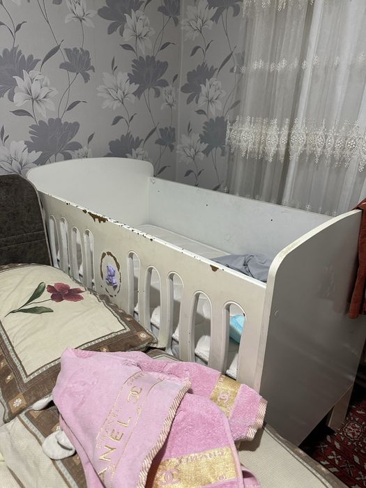 Детский кровать сотилади срочна!