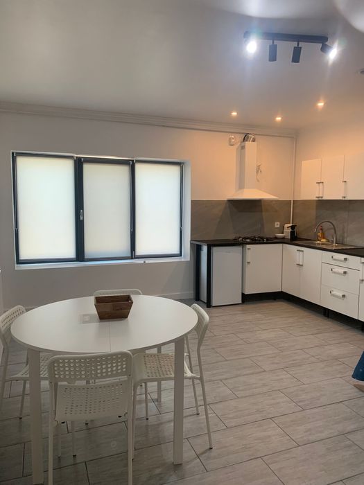 Inchiriez in regim hotelier !