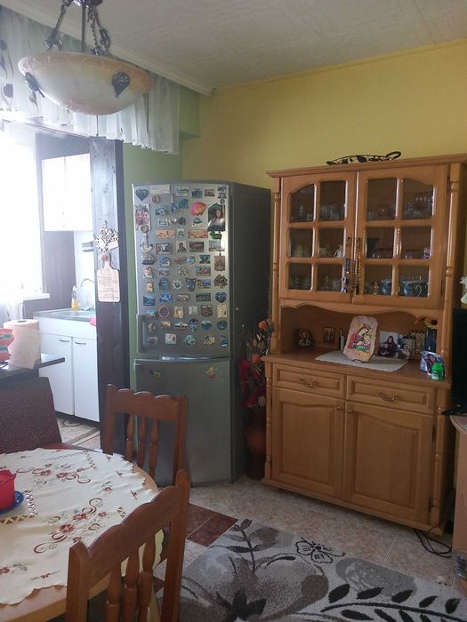 Тристаен   апартамент в Перник Изток