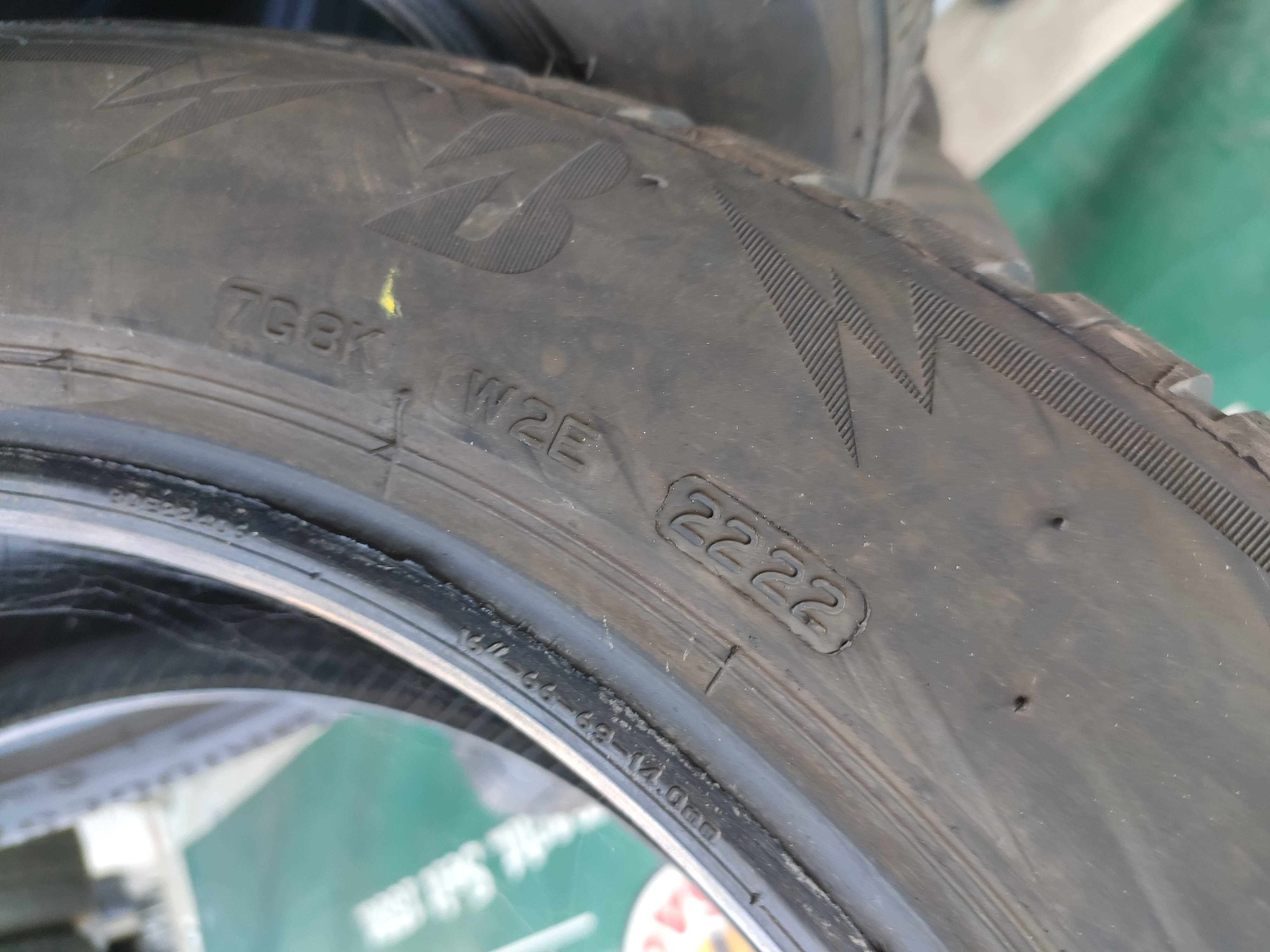 4бр Зимни гуми 205 55 16 - Bridgestone