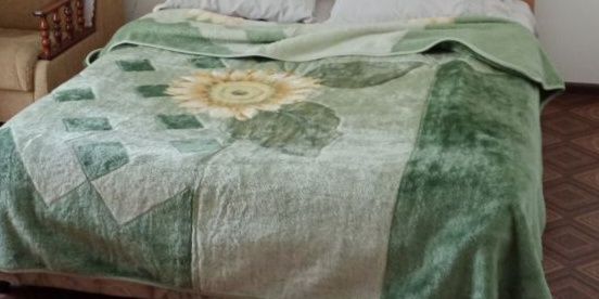 Продам коврик шерсть большой,одеяло