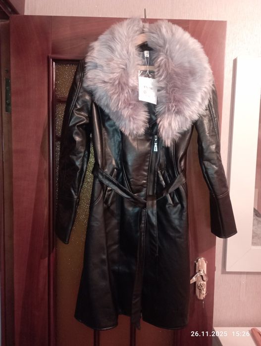 Кожаная дублёнка с воротником