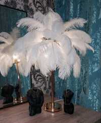 Декоративный светильник из натуральных перьев страуса