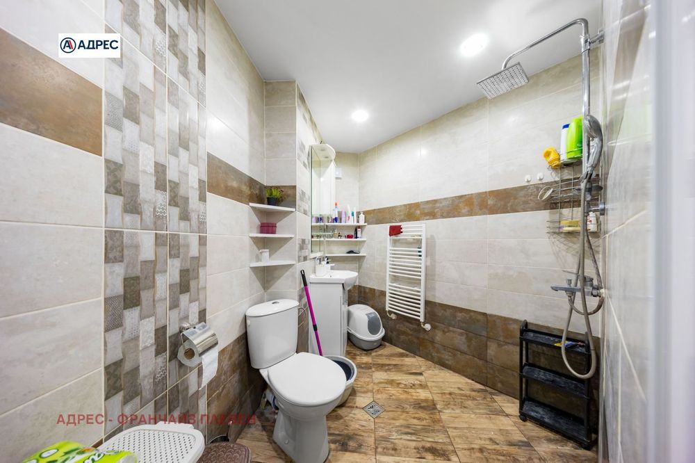 Продава се Тристаен апартамент в Плевен, Дружба 4 - 96 кв.м за 638 €/кв.м - Снимка #10