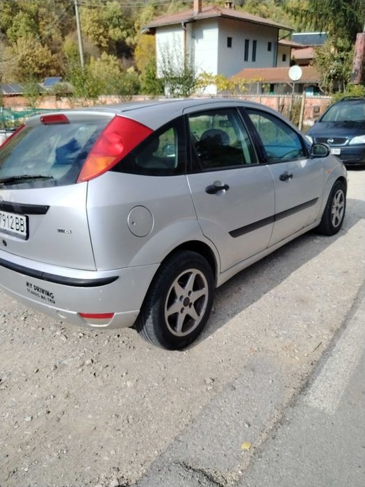 Форд фокус 1,8d автомобил