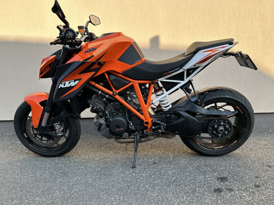 Vând KTM 1290 Super Duke sau schimb cu Adventure