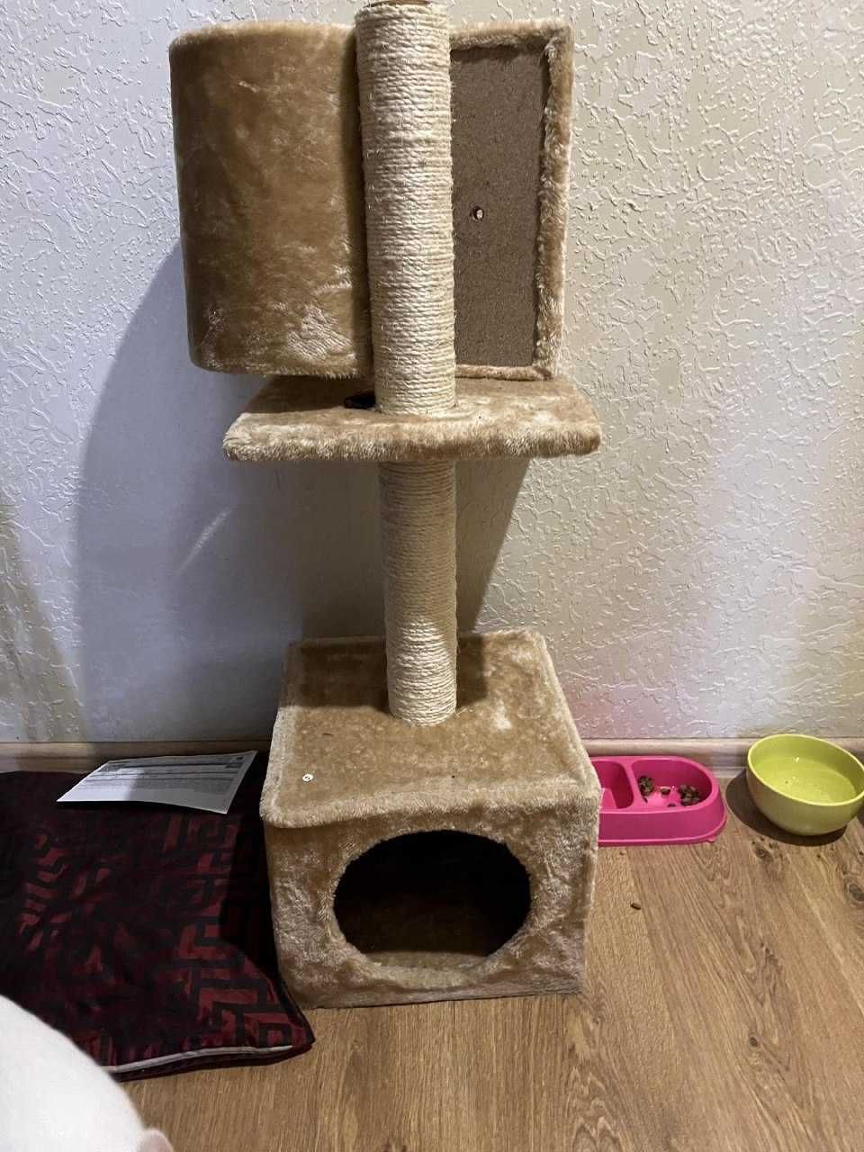 Дом для котов и кошек с когтеточкой