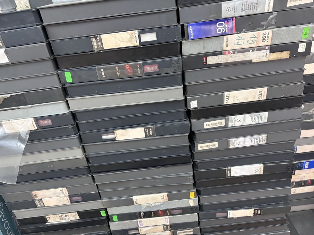 Betacam , U-Matic cassettes , Касетки бетакам