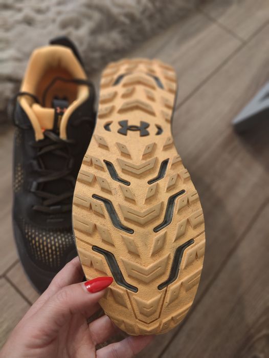 Pantofi de alergare Under Armour m.43