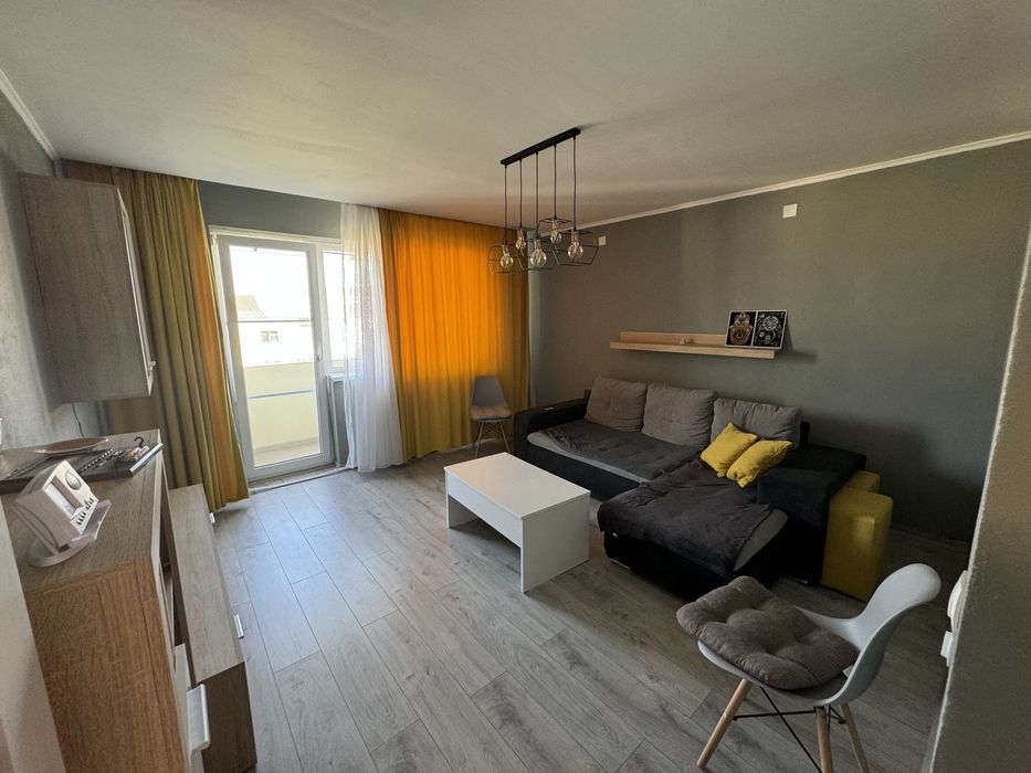 Vand apartament cu 3 camere in Zalau