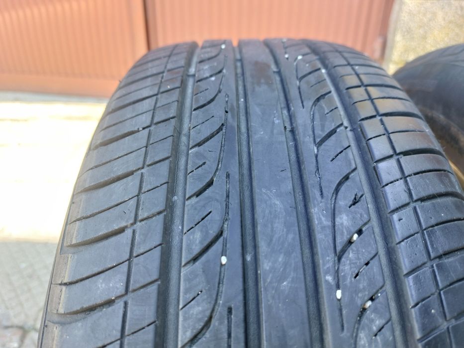 Гуми летни 16" 205 60 16 ДОТ22