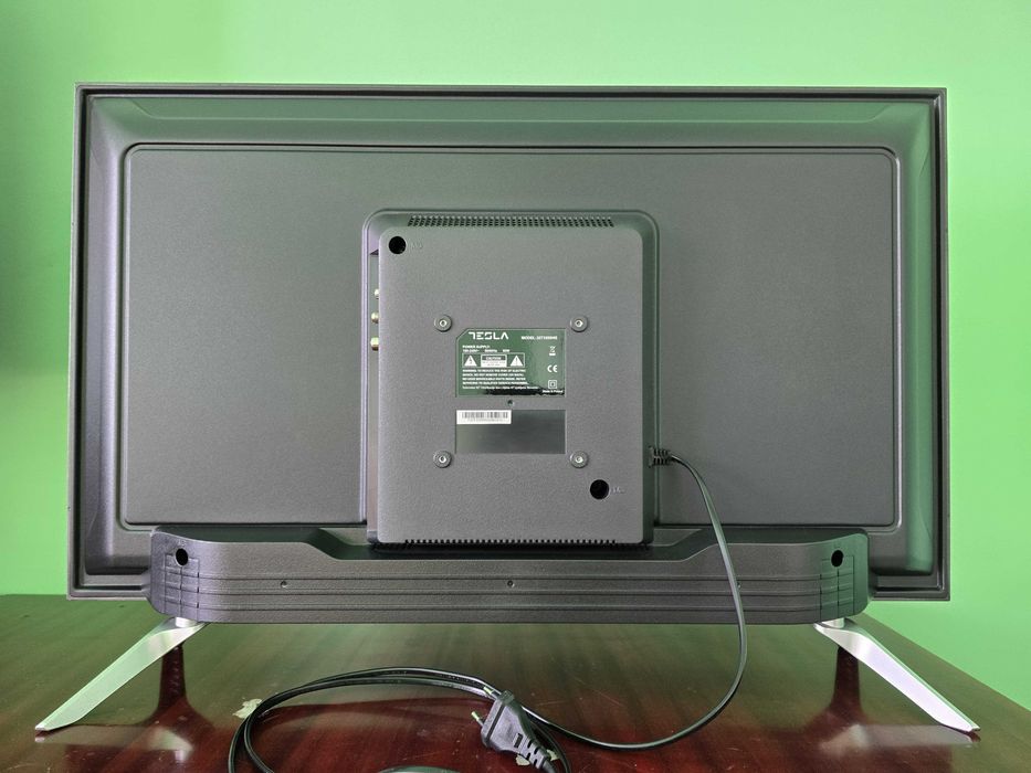 Vând Televizor Tesla 32T320SHS