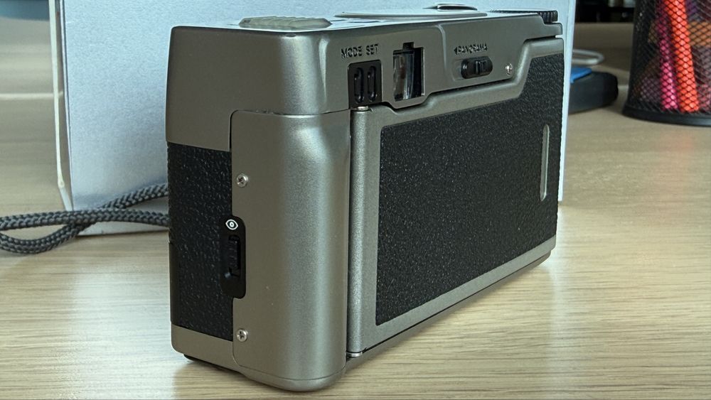 Продавам фотоапарат Nikon 35Ti