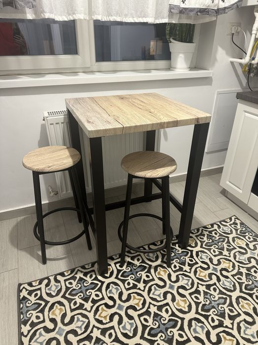 Vand masa cu 2 scaune