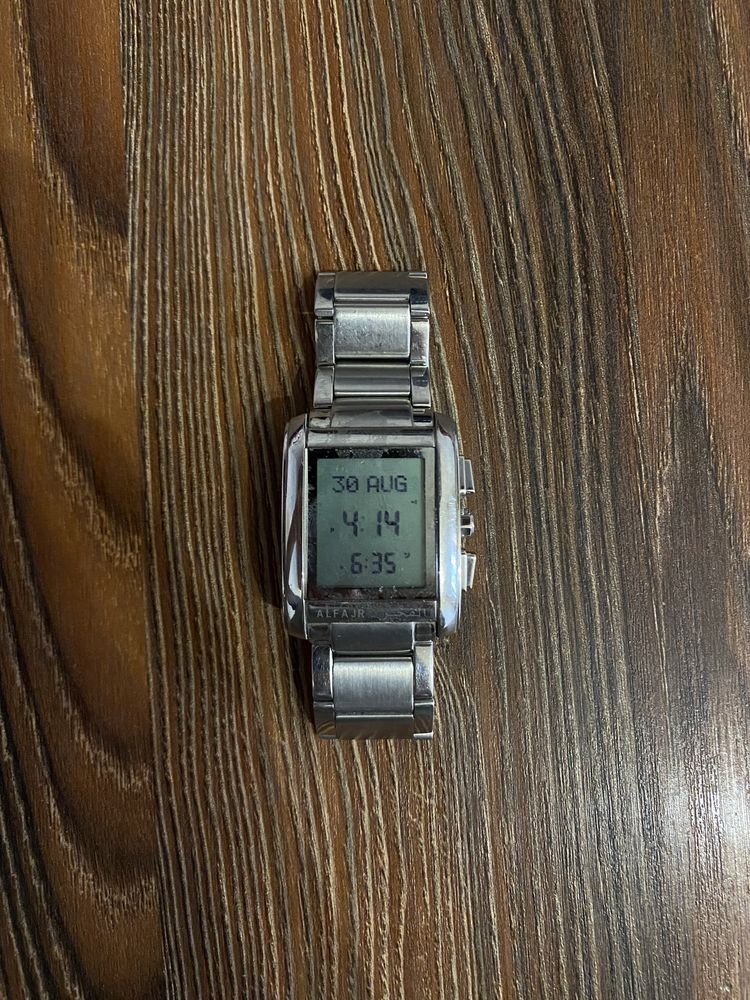 Продам оригинальные часы Al-fajr