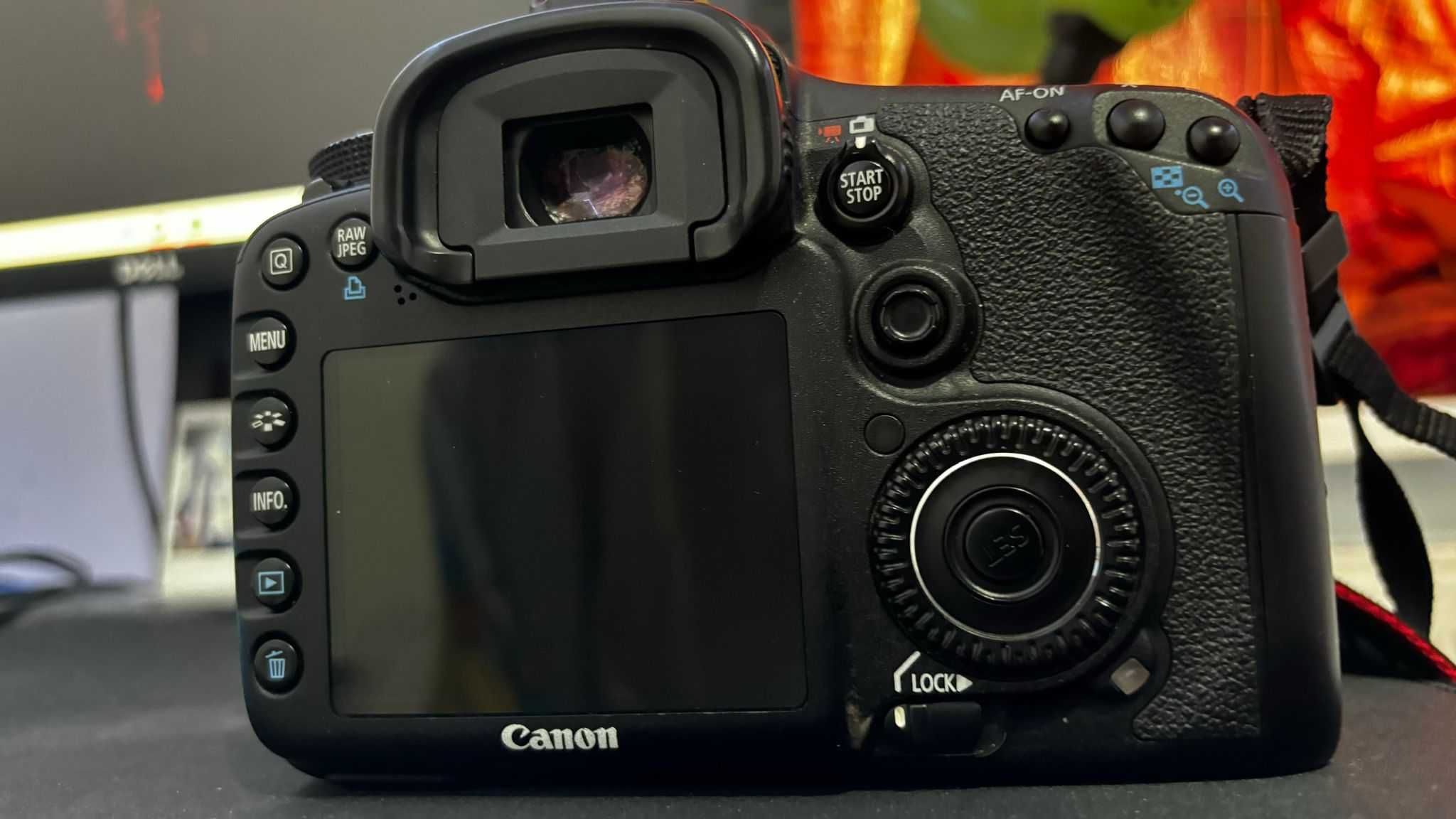 Aparat foto Canon Eos 7D BODY! +Accesori separate