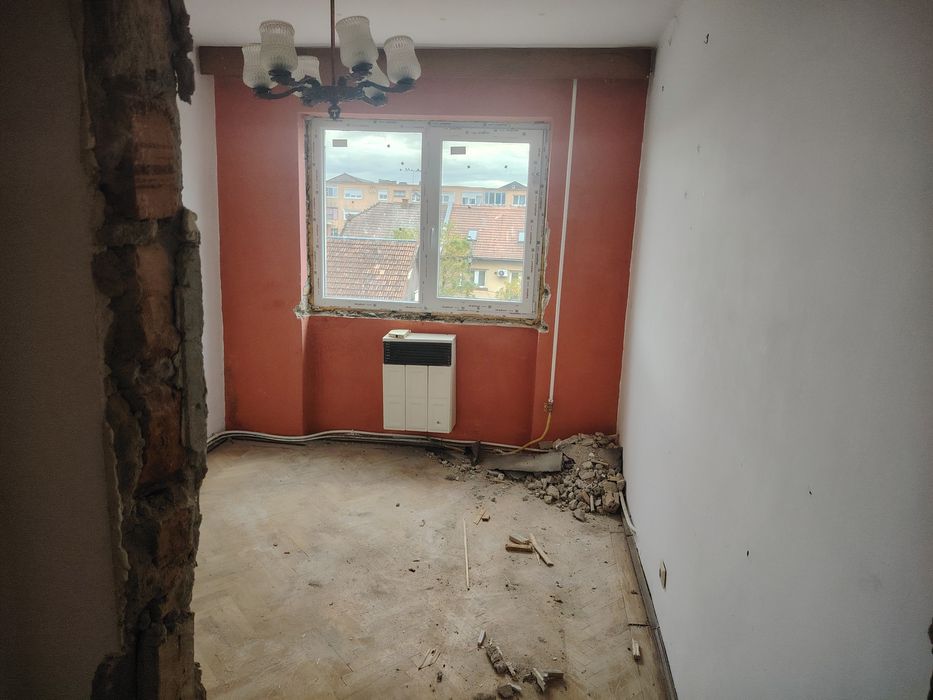 Vând apartament 14 mai alea petuniei