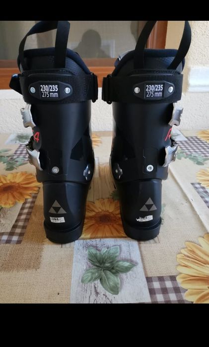 Vând clăpari de schi/ski Fischer RC4 MyCurv