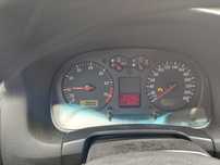DEZMEMBREZ mașină propie Volkswagen Golf4