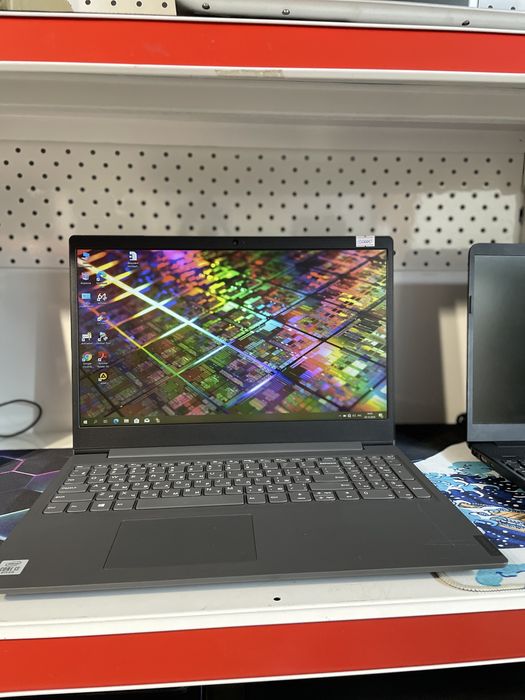 Lenovo в идеале Core 13! SSD 256Gb! O3У 12Gb!