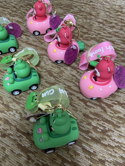 Брелоки в ассорименте , отличного качества