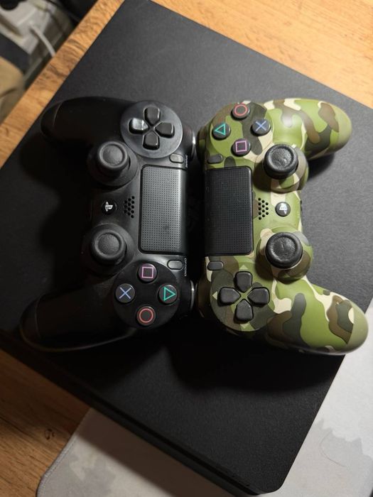 Продаю PlayStation 4
