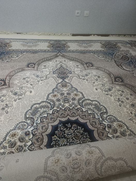 Продается ковер SAG из коллекции ZILLI новый размер 350X400