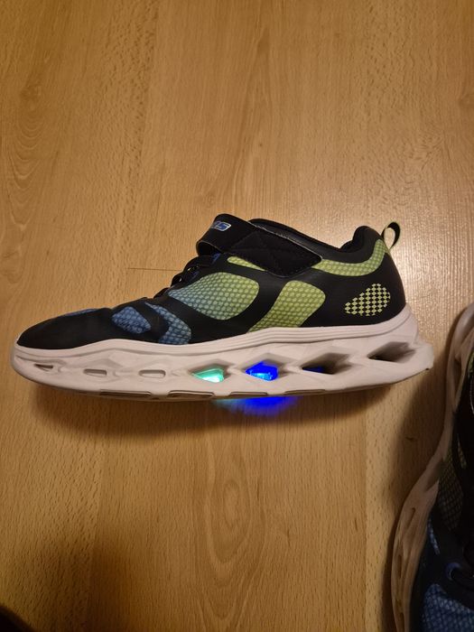 Skechers lights 37