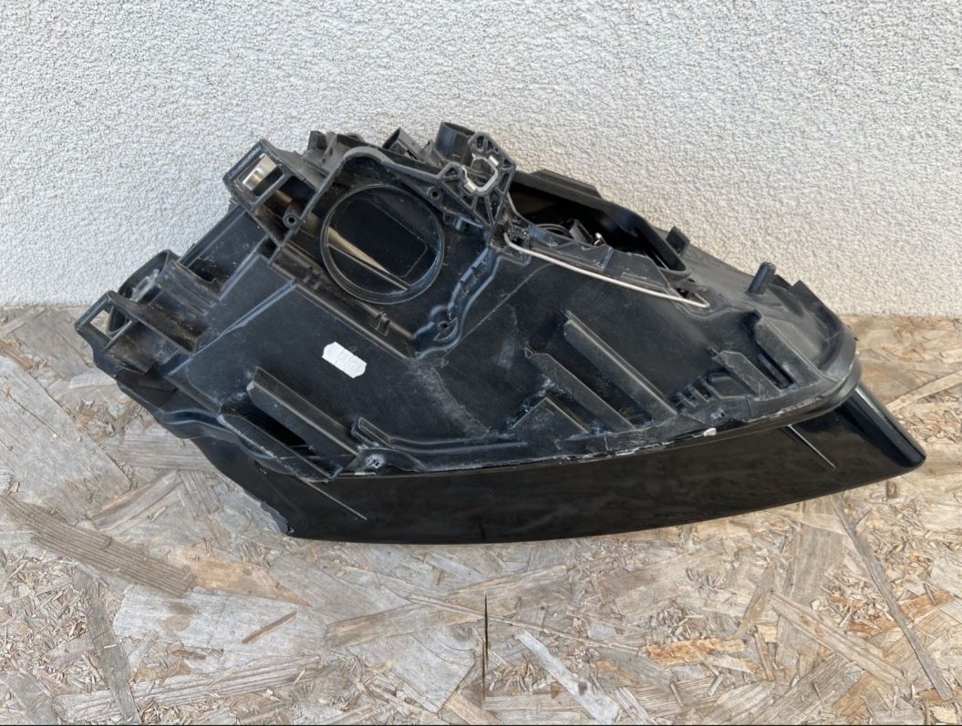 vand far q5 stanga
