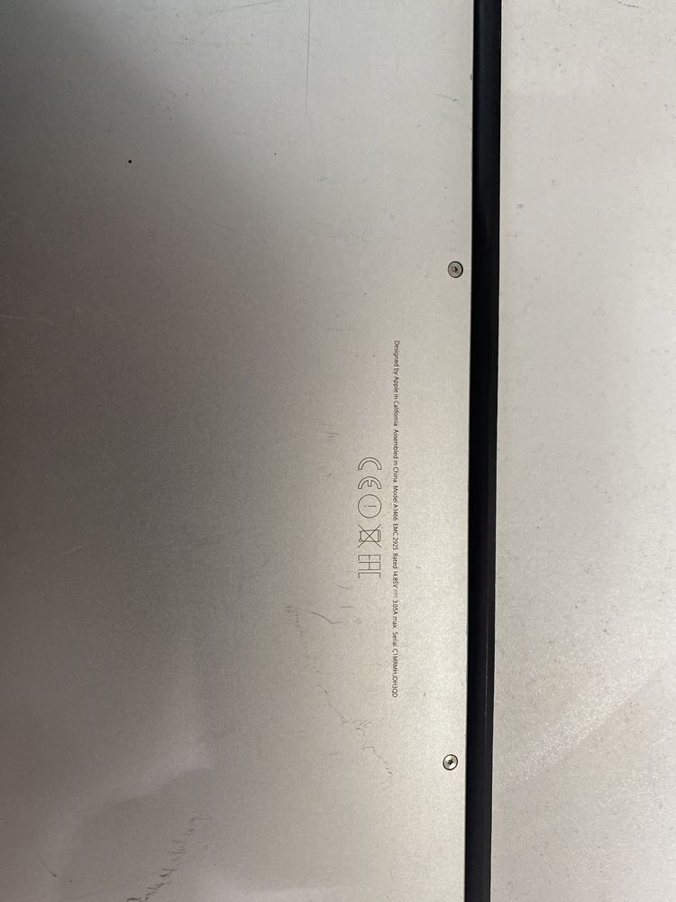 Macbook Air Early 2015 - i5 8gb Ssd 128