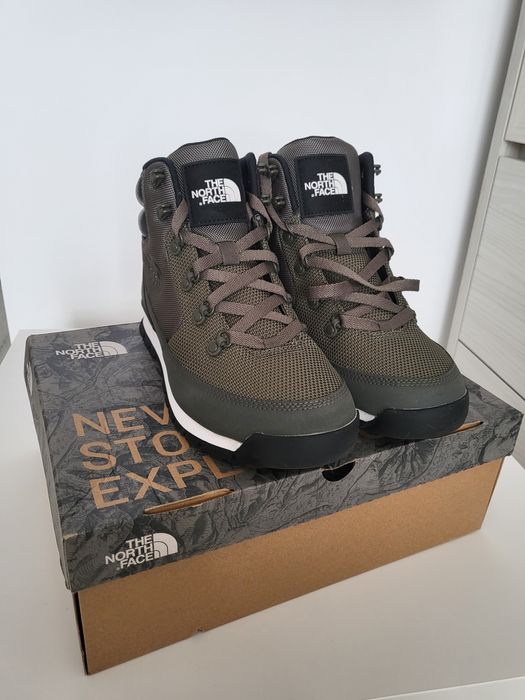Ghete The North Face Back-To-Berkeley, în cutia originală, ca și noi